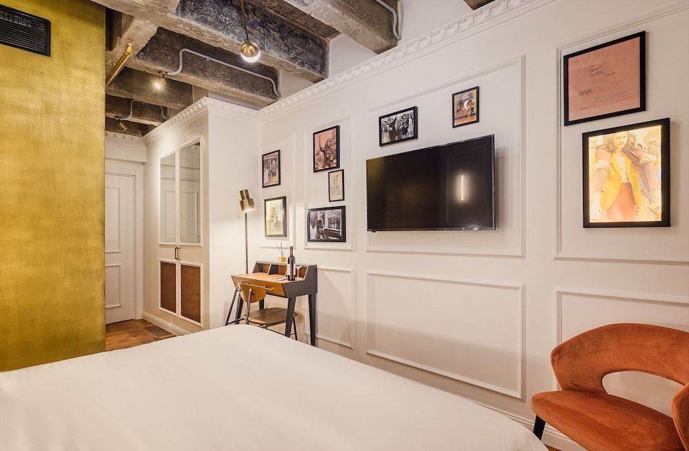 undefined Brown BoBo, a member of Brown Hotels 4