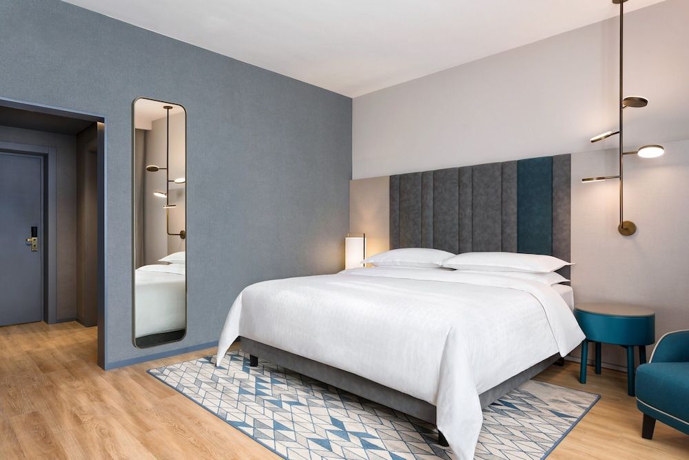 Sheraton Milan San Siro Standard Room, 1 King Bed 2