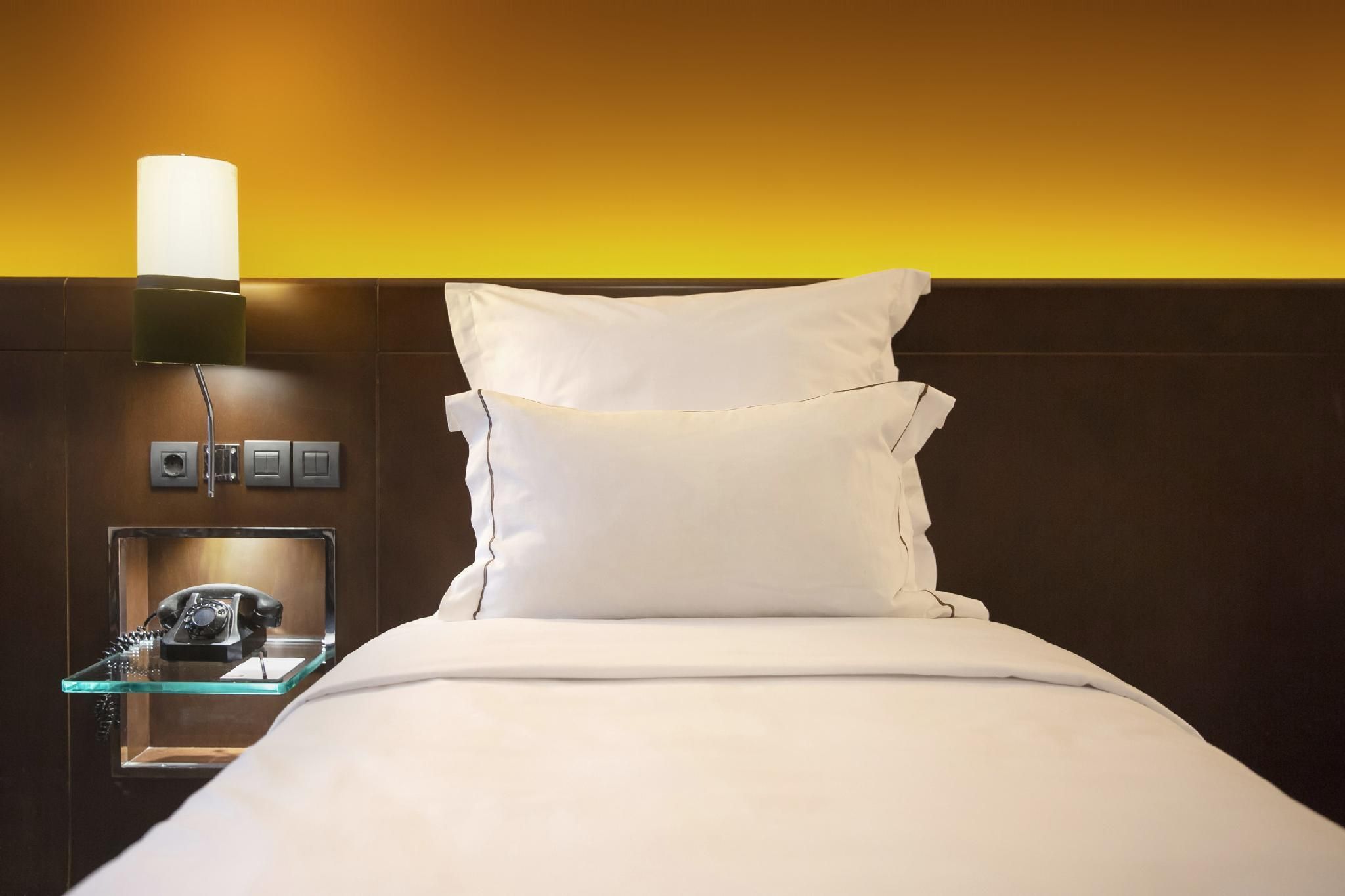 Solo Room