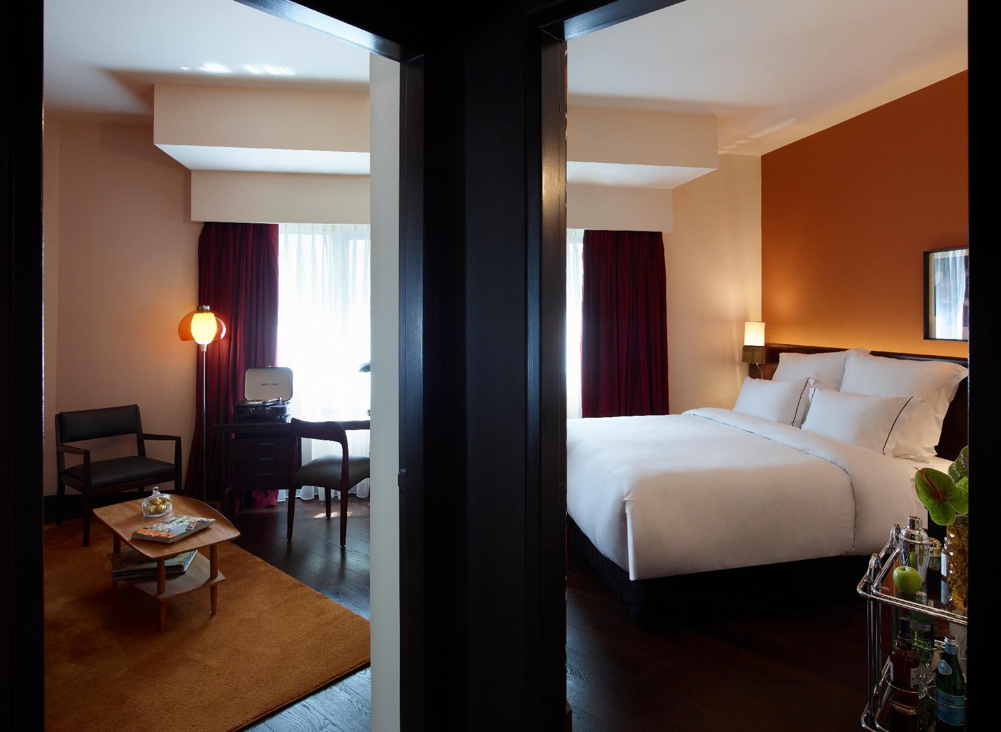 SuperiorRoom