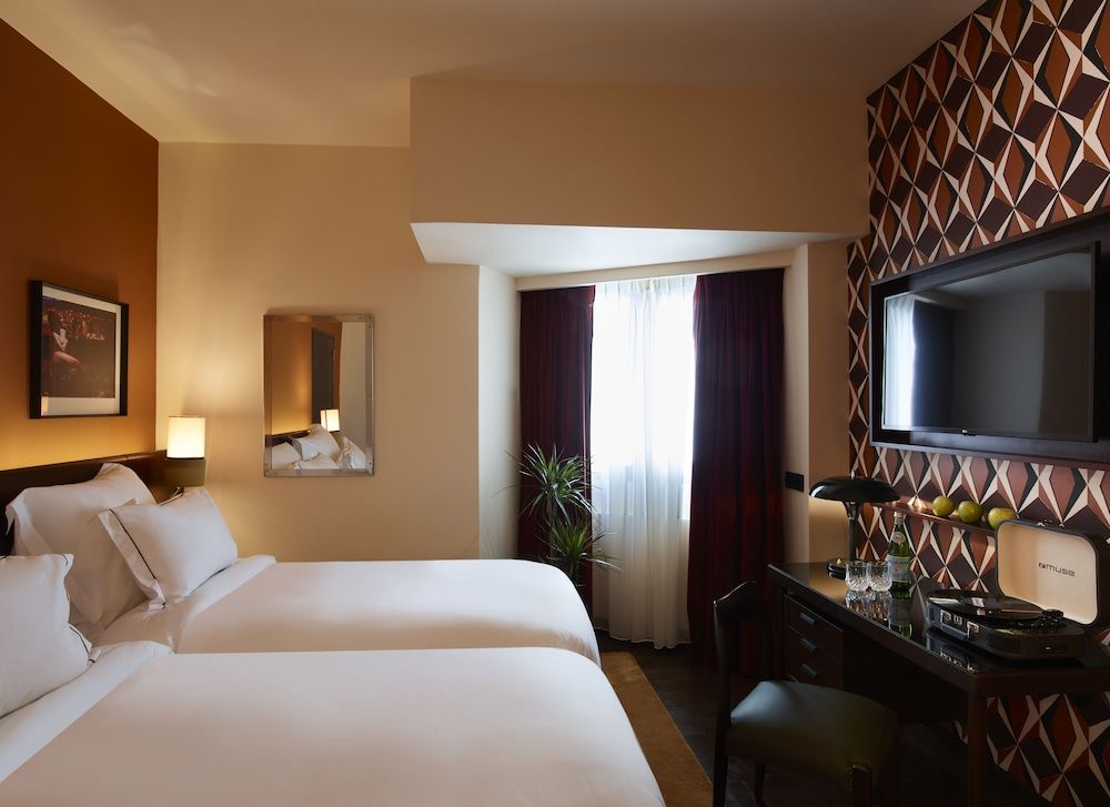 Classic King or Twin Room