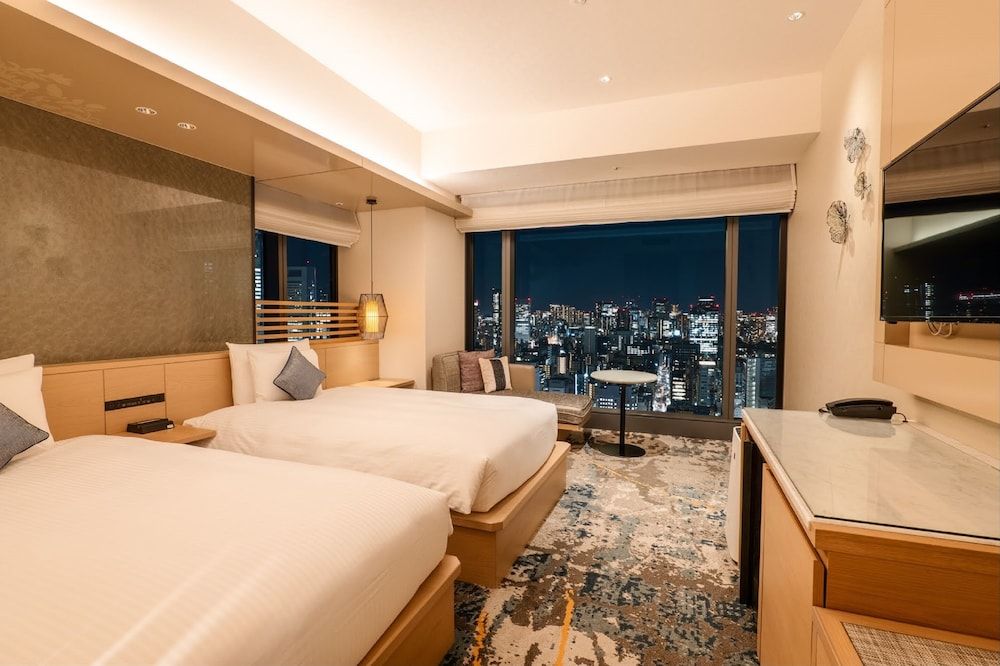 Deluxe Corner Twin Room for 2 guests, 34sqm, Non Smoking