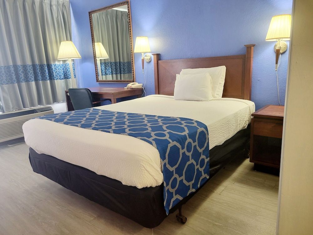 Room, 1 Queen Bed, Non Smoking