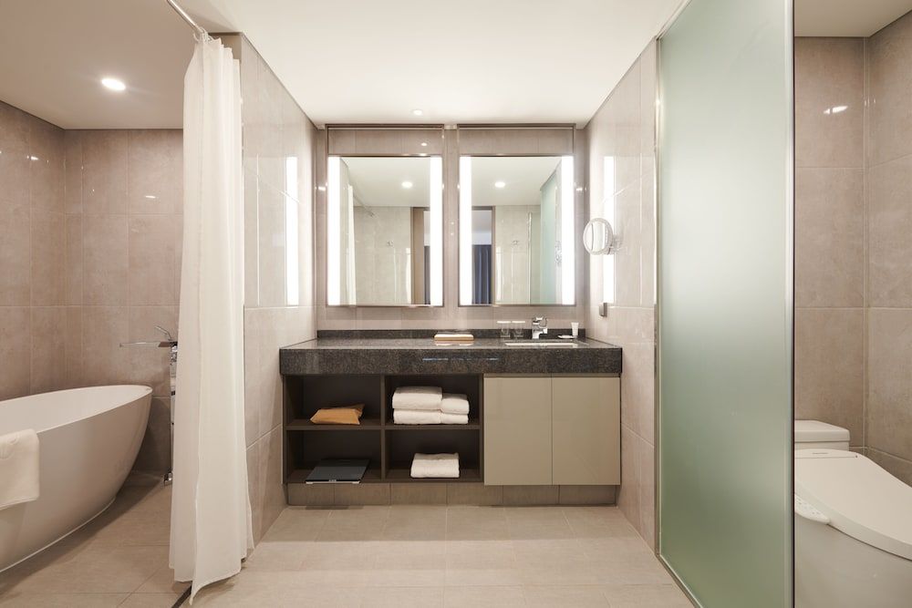 undefined Stanford Hotel Myeongdong 9