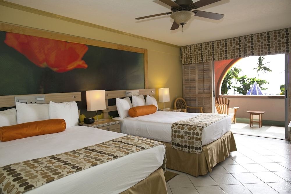 Accra Beach Hotel & Spa Room, 2 Double Beds, Ocean View 2