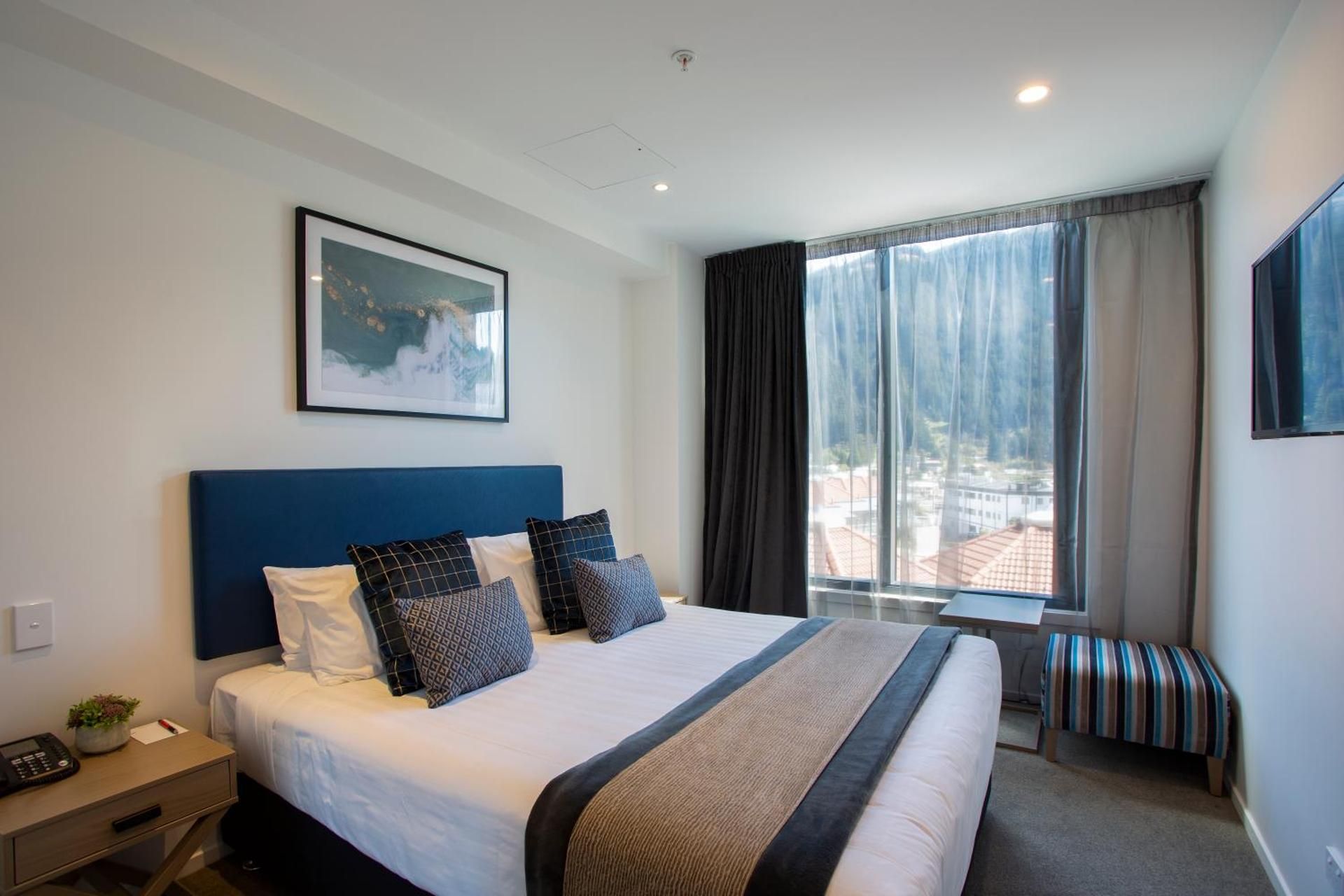 Ramada by Wyndham Queenstown Central Hotel Room 5