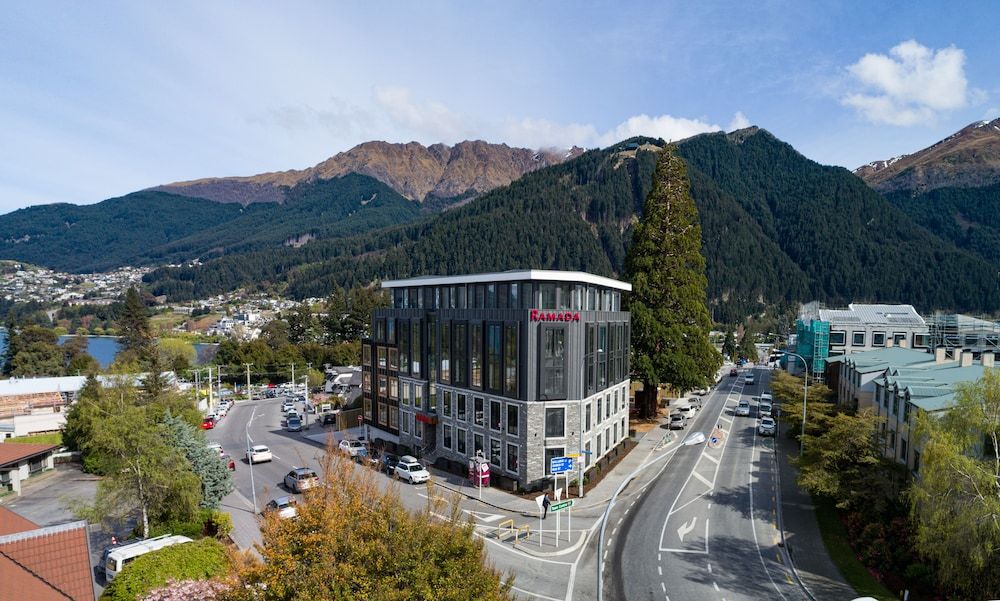 undefined Ramada by Wyndham Queenstown Central 2