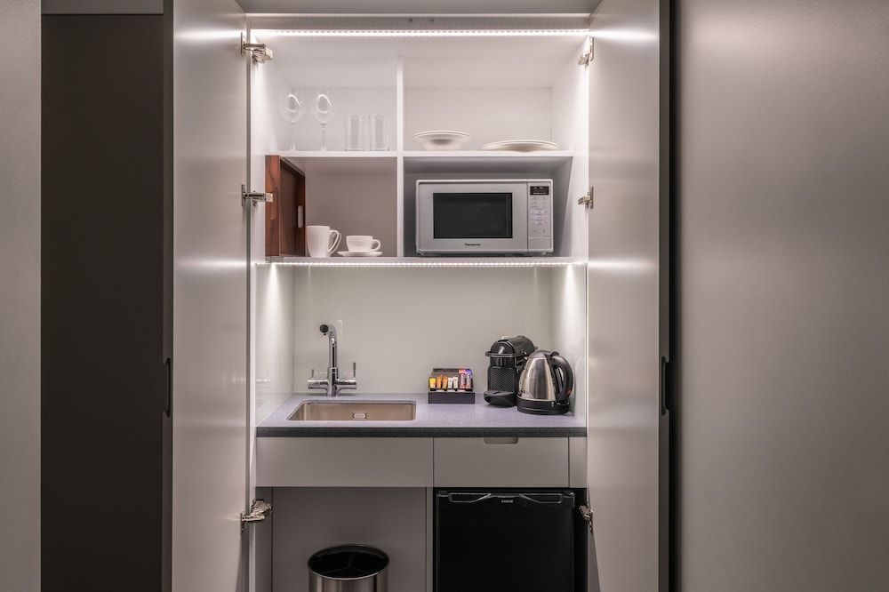 The Resident Covent Garden Standard Double Room 9