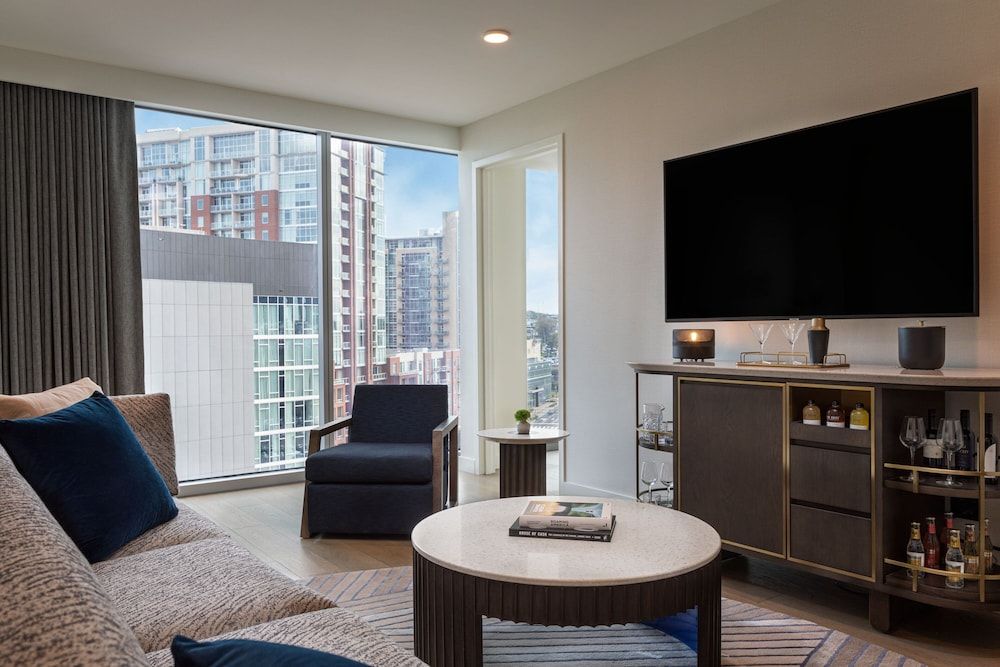 Premier Suite, 1 Bedroom, City View