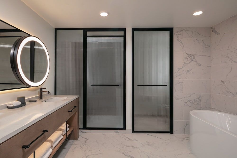 Suite, 1 Bedroom, City View