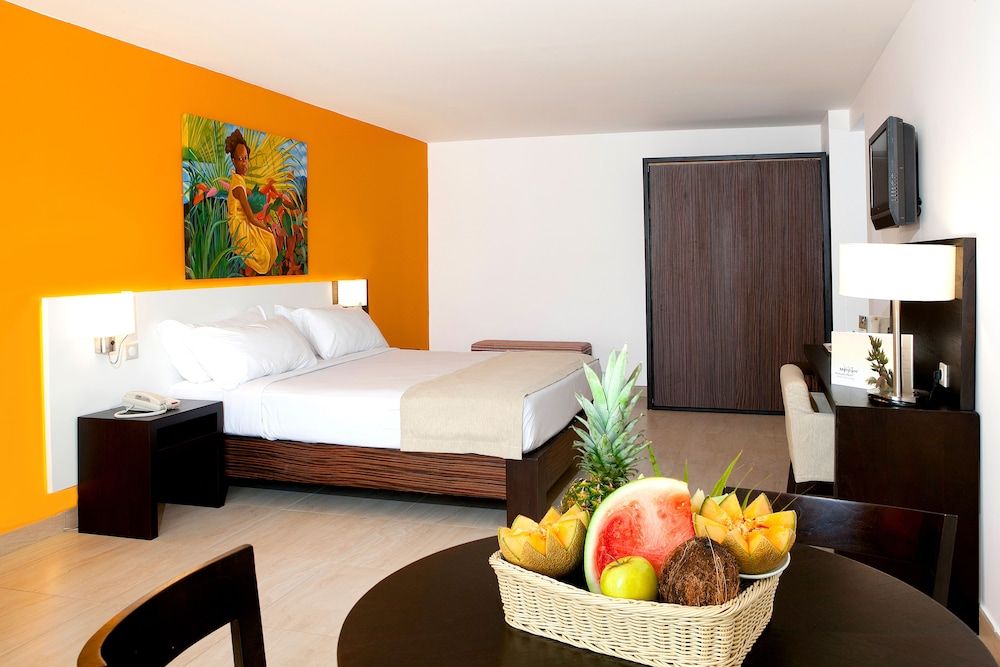 Hommage Hotel & Residences Standard Suite, 1 King Bed (Superior King) 3