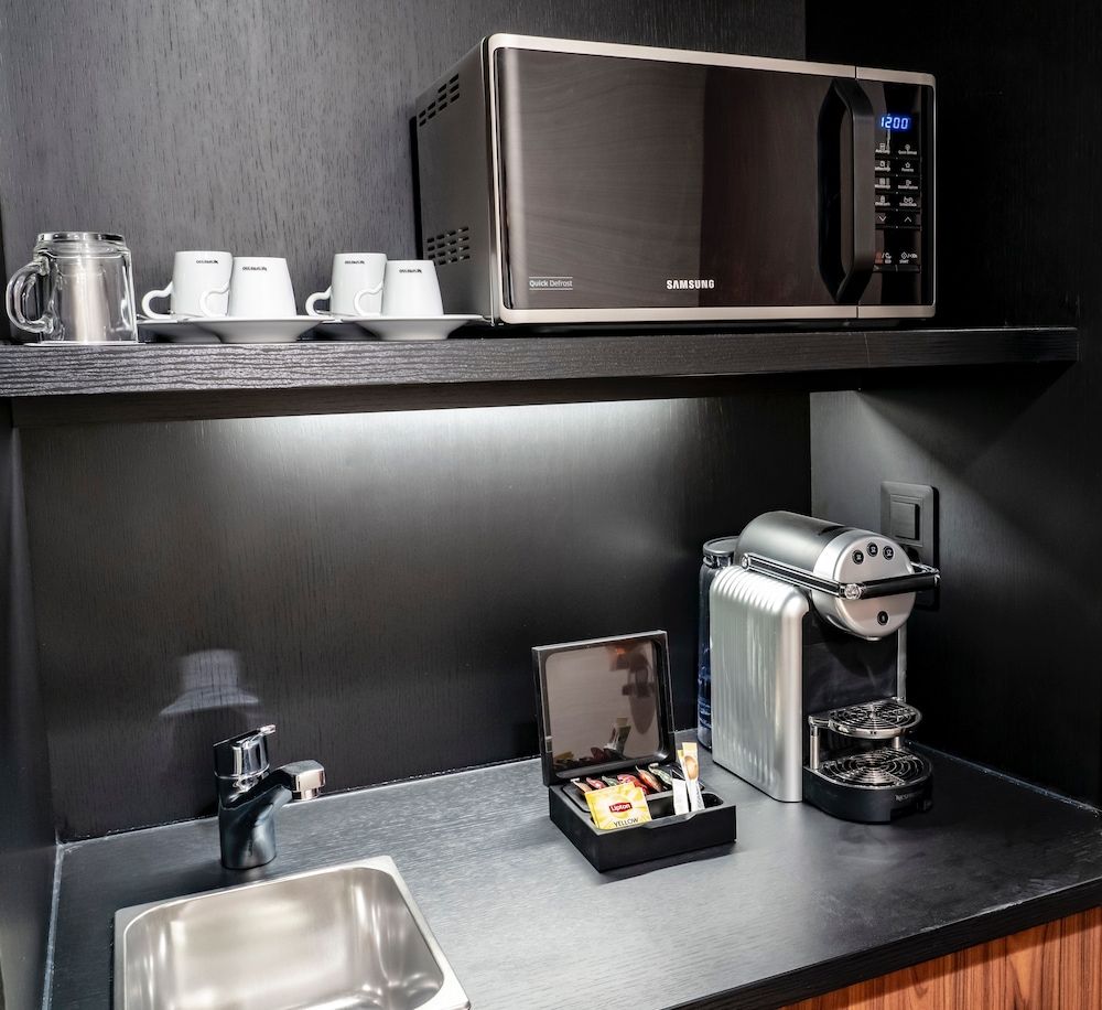 Nash Suites Airport Hotel Suite Terrasse 14