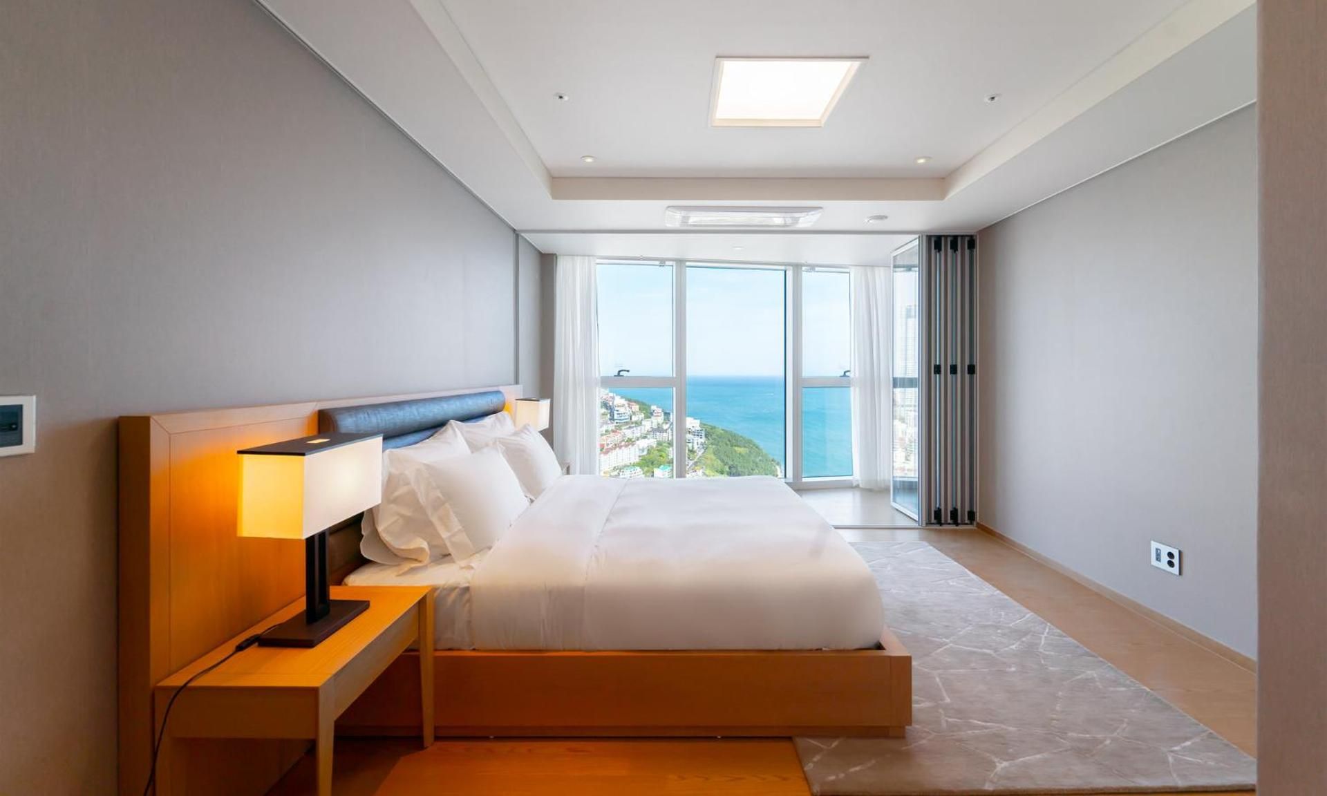 Ocean Premier Suite - 2 Rooms - Mipo Harbor View