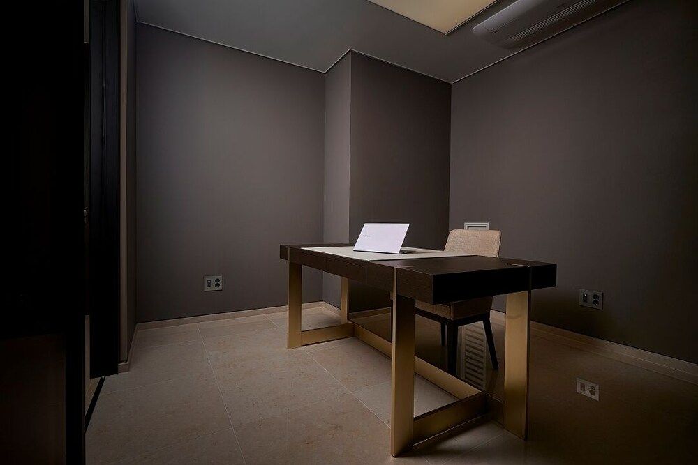 undefined NEWCZ LCT RESIDENCE 8