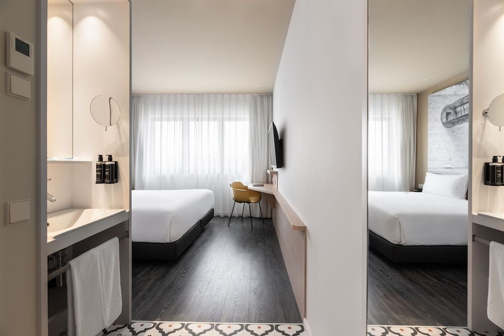 Hotel Ikonik Lisboa Double or Twin Room (Children Sharing Bed) 8