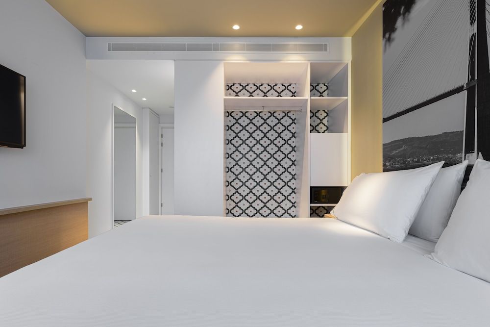 Hotel Ikonik Lisboa Double or Twin Room (Children Sharing Bed) 5