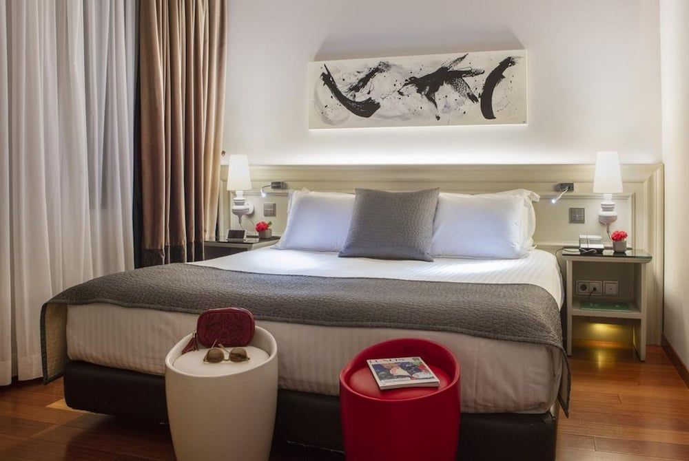 Hotel Preciados Deluxe Double or Twin Room 2