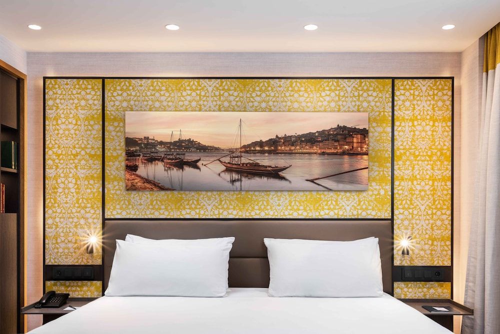 Eurostars Aliados Deluxe Double Room 3