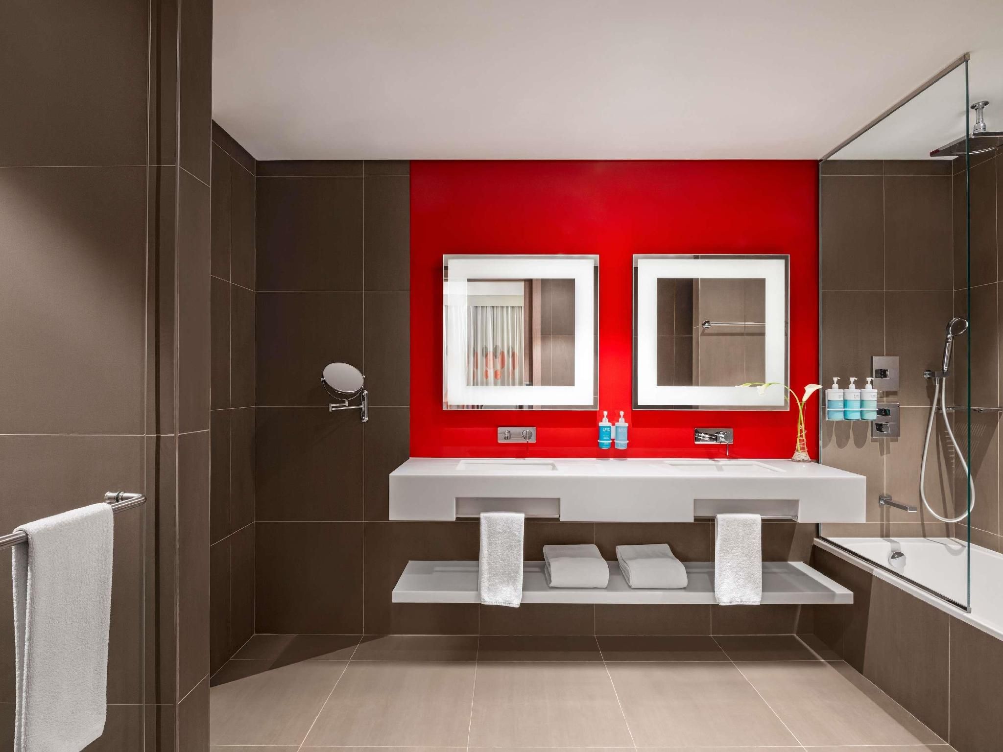 undefined Novotel Bur Dubai 5