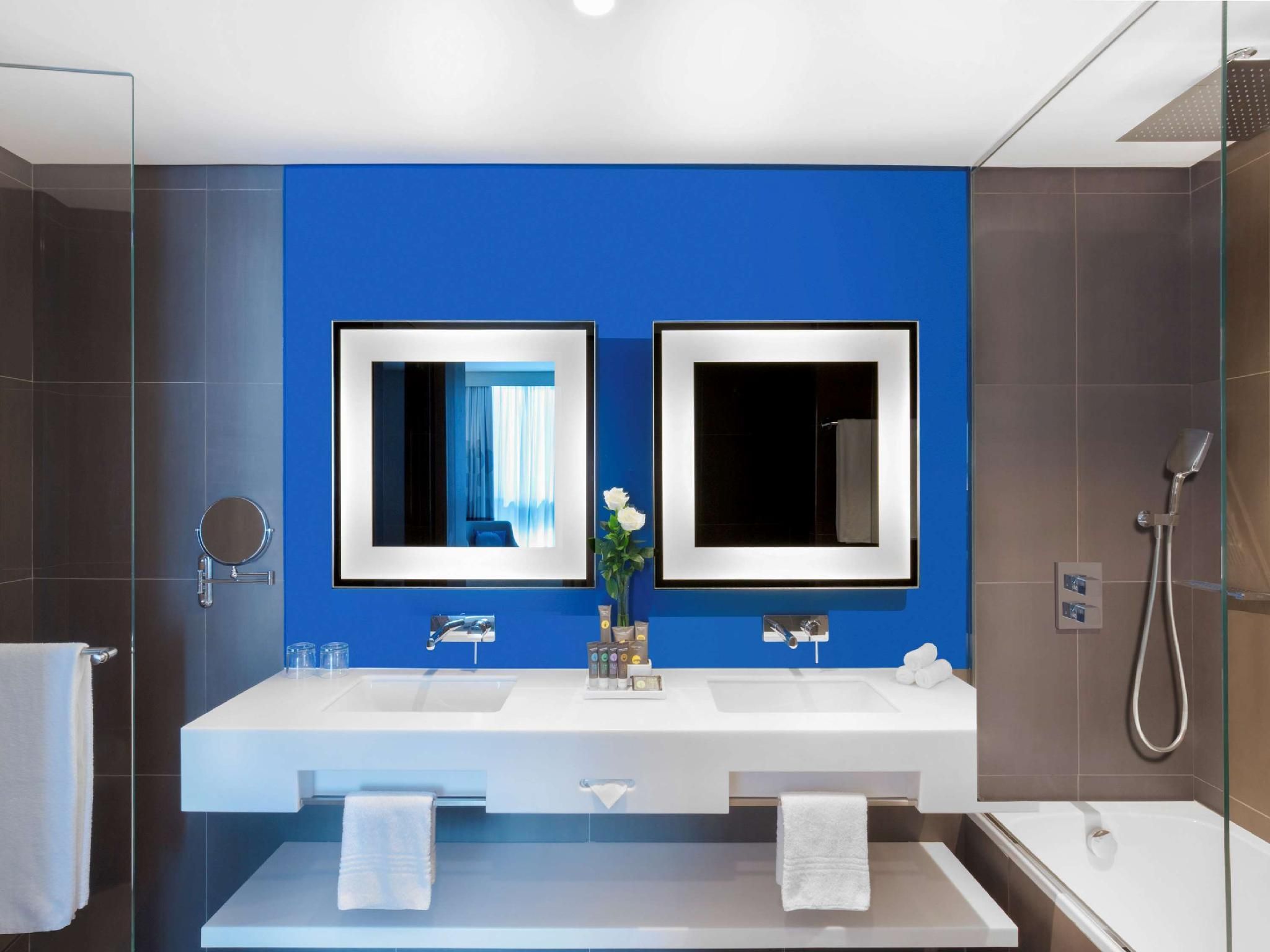 Deluxe Double Balcony