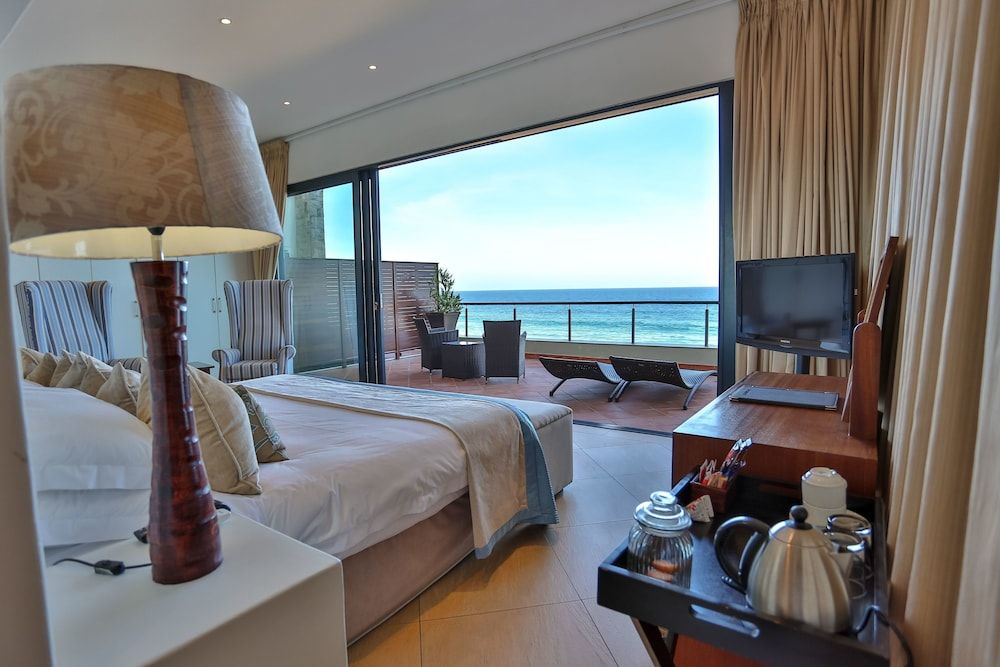 Canelands Beach Club Deluxe Room, 1 King Bed (Sea Facing) 2