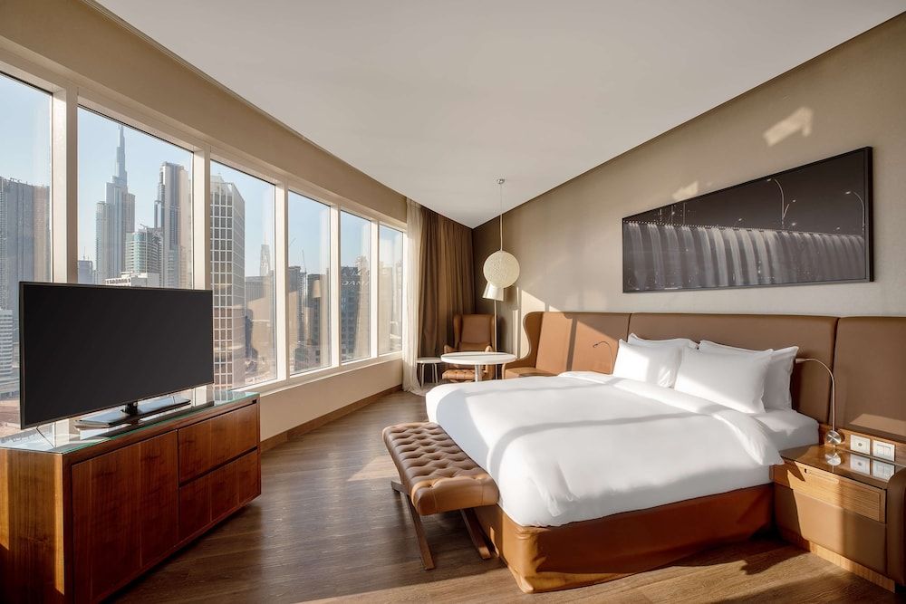 undefined Radisson Blu Hotel, Dubai Canal View 4