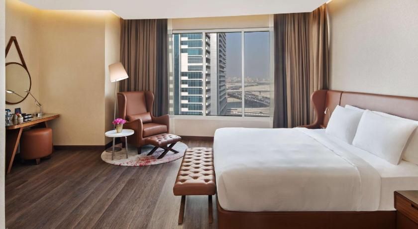 Radisson Blu Hotel, Dubai Canal View Standard Room 10