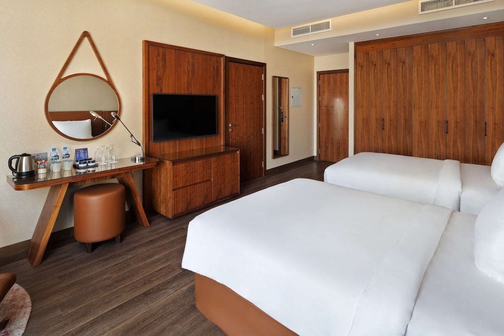 Radisson Blu Hotel, Dubai Canal View Standard Room 7