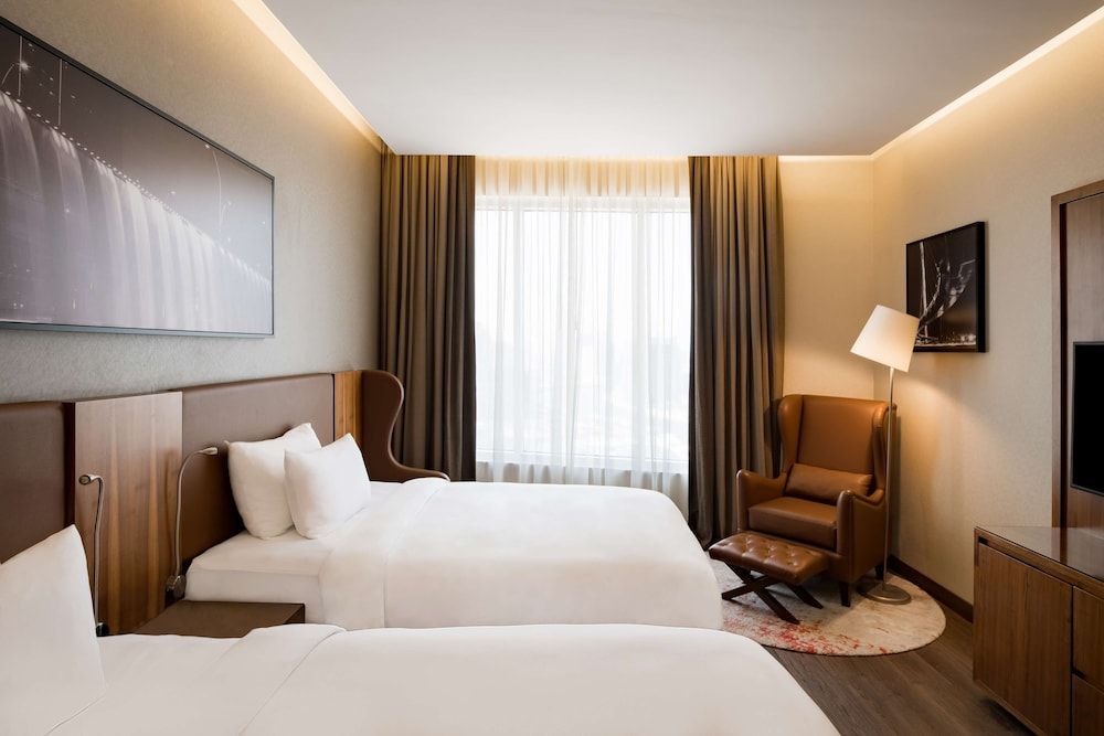 Radisson Blu Hotel, Dubai Canal View Standard Room 8