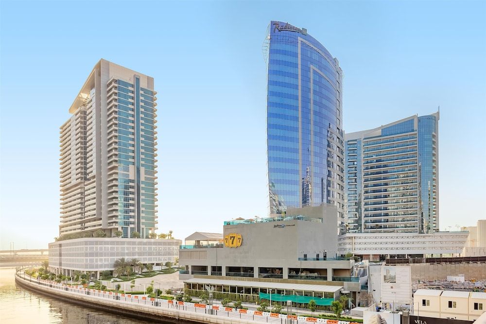 undefined Radisson Blu Hotel, Dubai Canal View 5