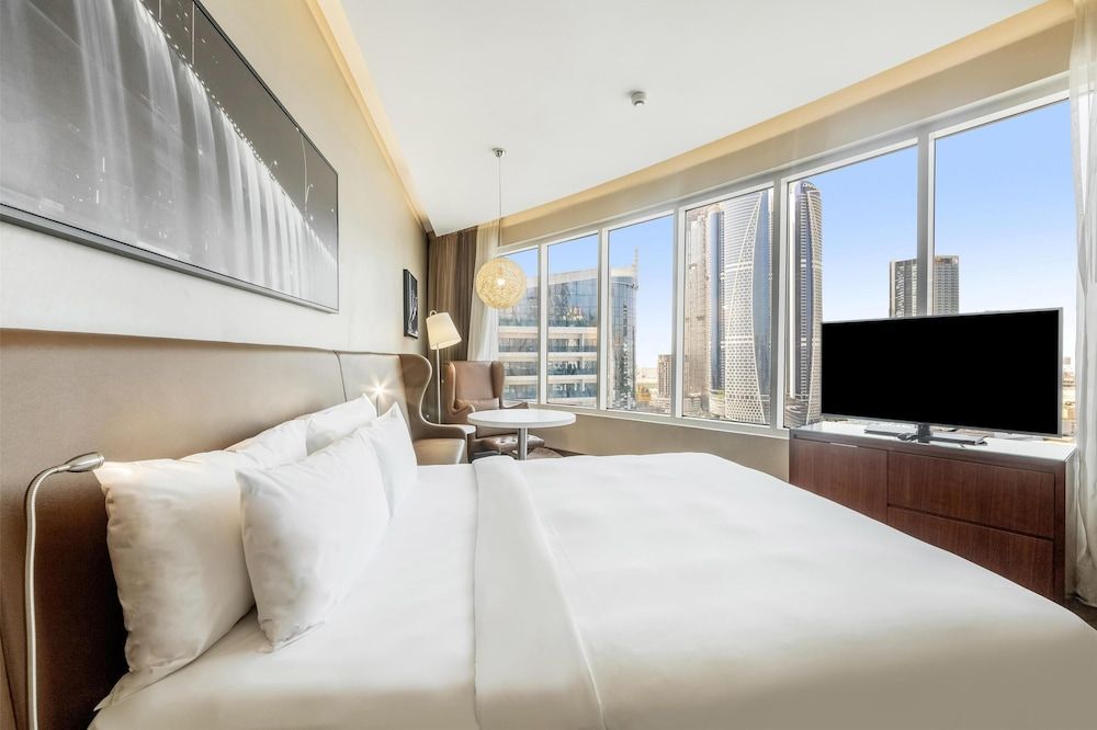 Radisson Blu Hotel, Dubai Canal View Standard Room 13