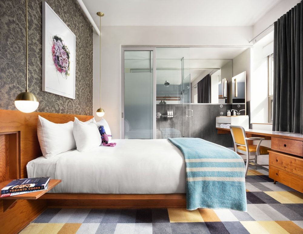 The Drake Hotel Classic Queen