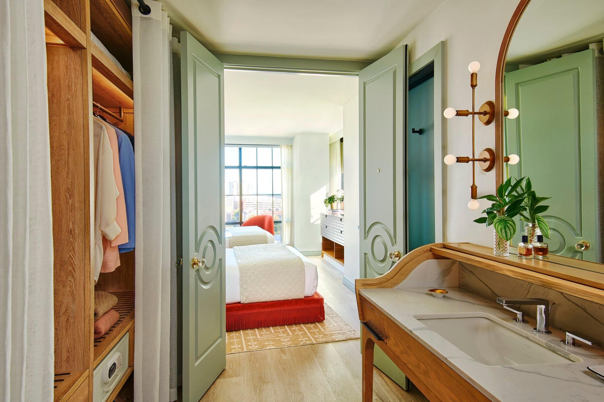 Chamber Queen 2 Beds City View