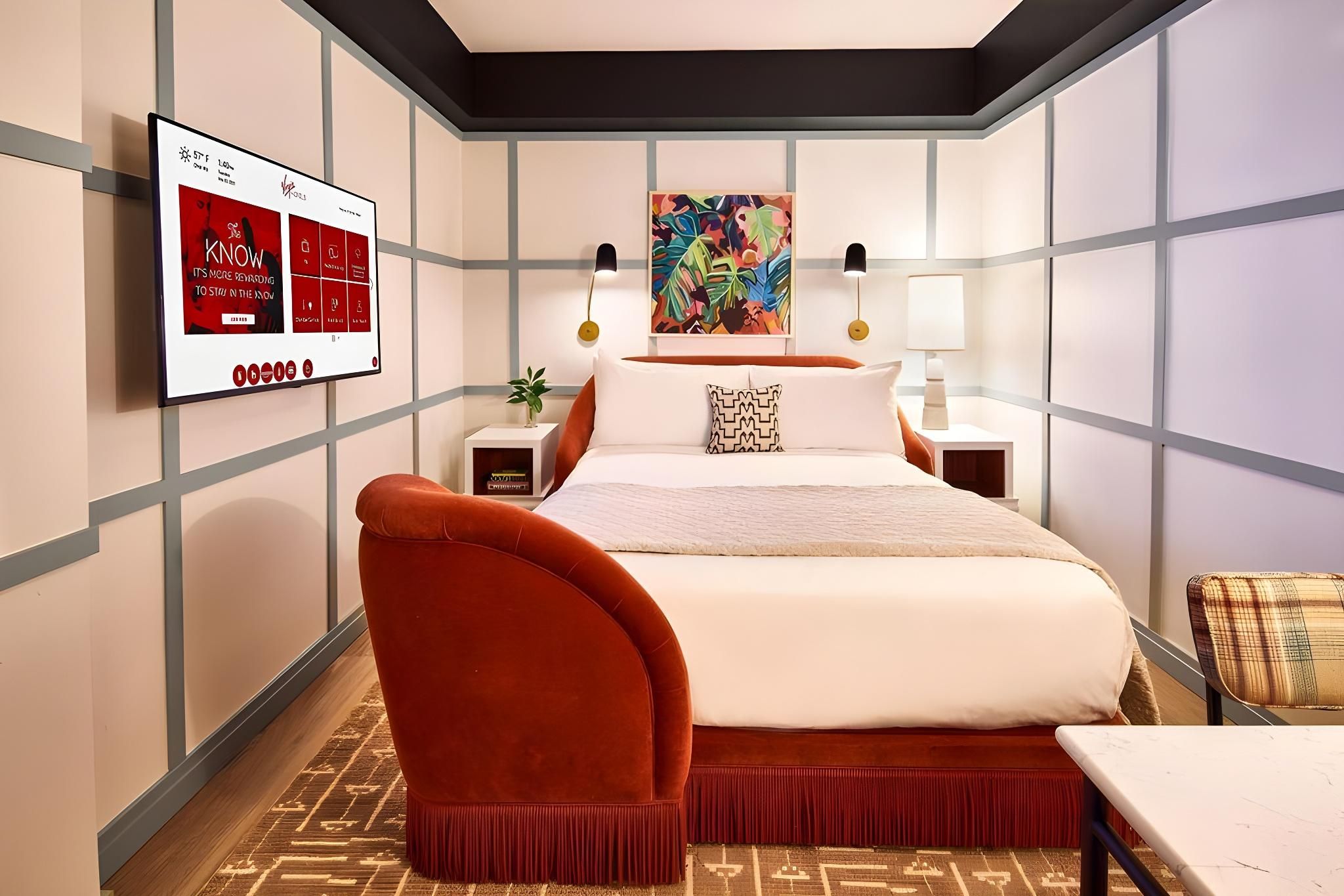 Chamber Queen One Bed 
