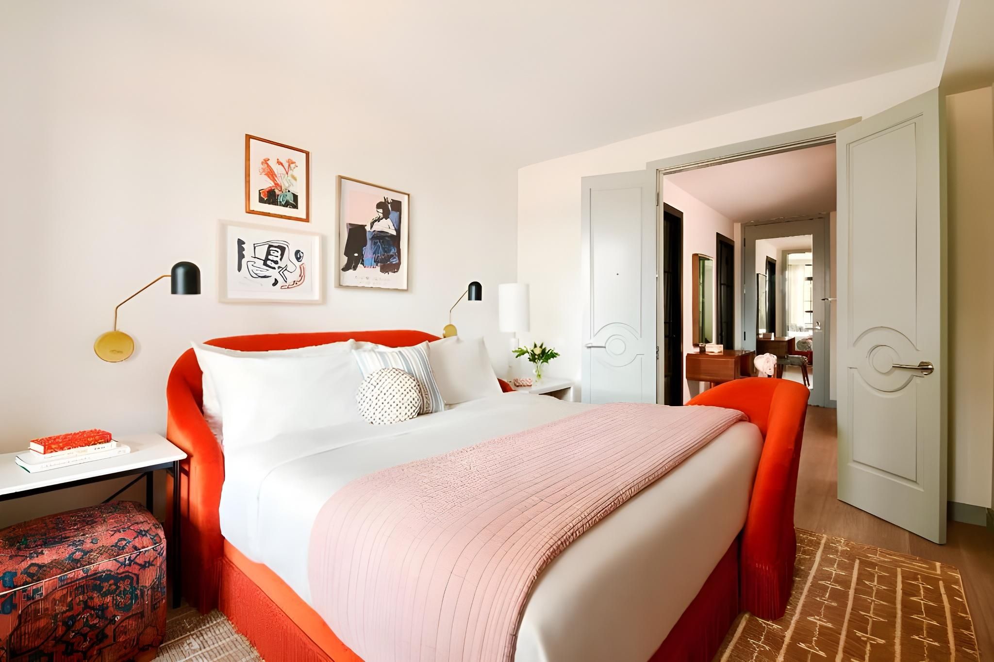 Chamber Queen One Bed 