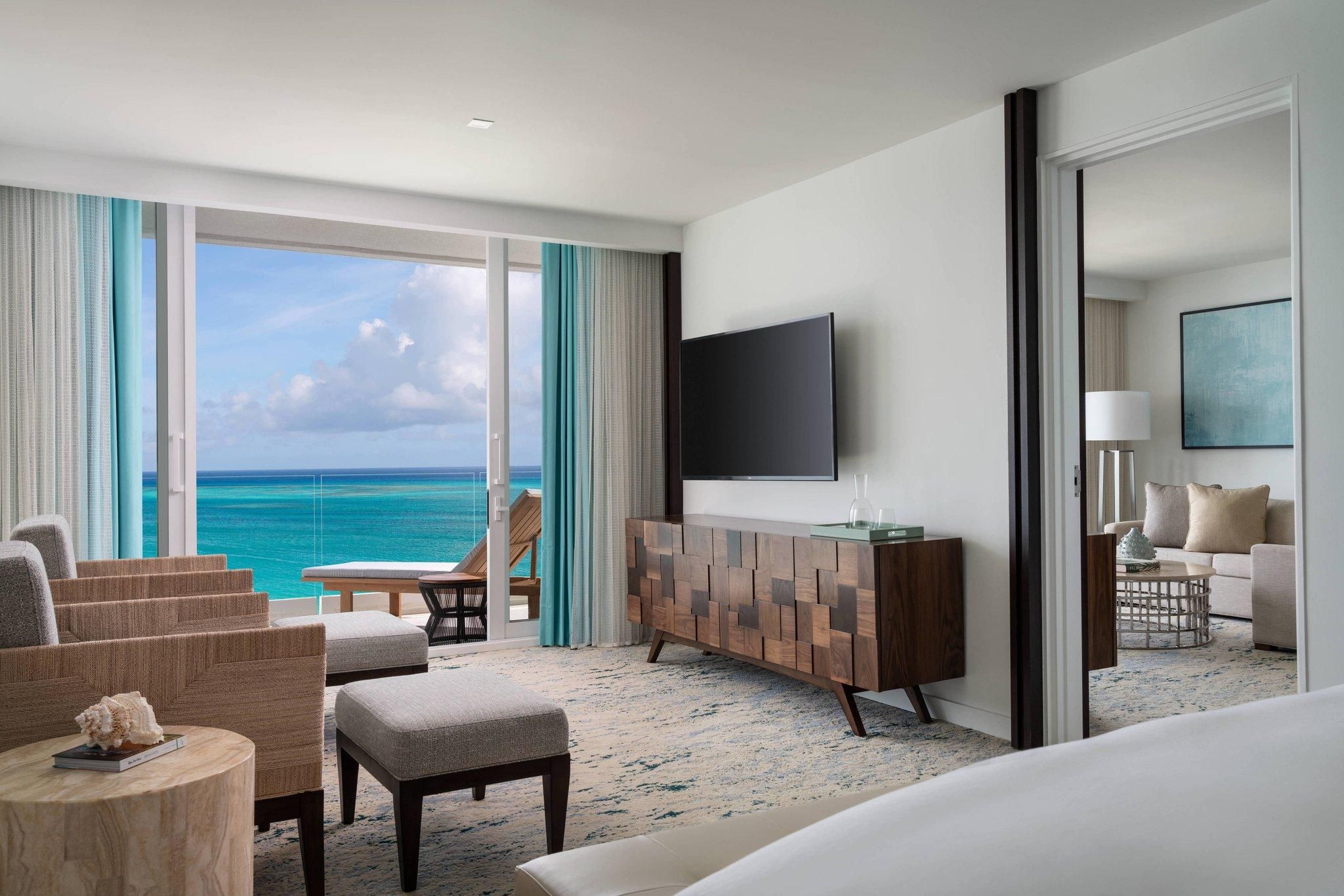 Executive Suite, Suite, 1 King, Oceanfront, Balcony