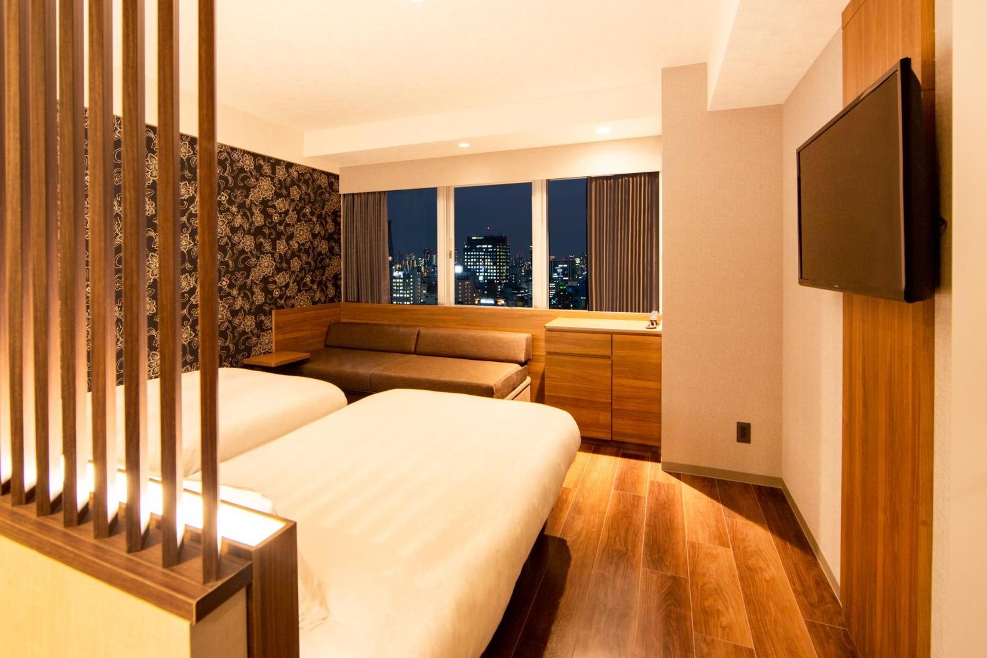 High Floor Superior Twin Room with Sofa Bed