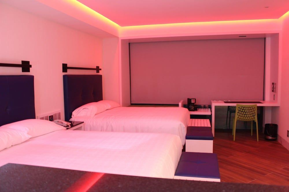 Grand Prix-WeEnjoyHotels-Aeropuerto We family doble 4