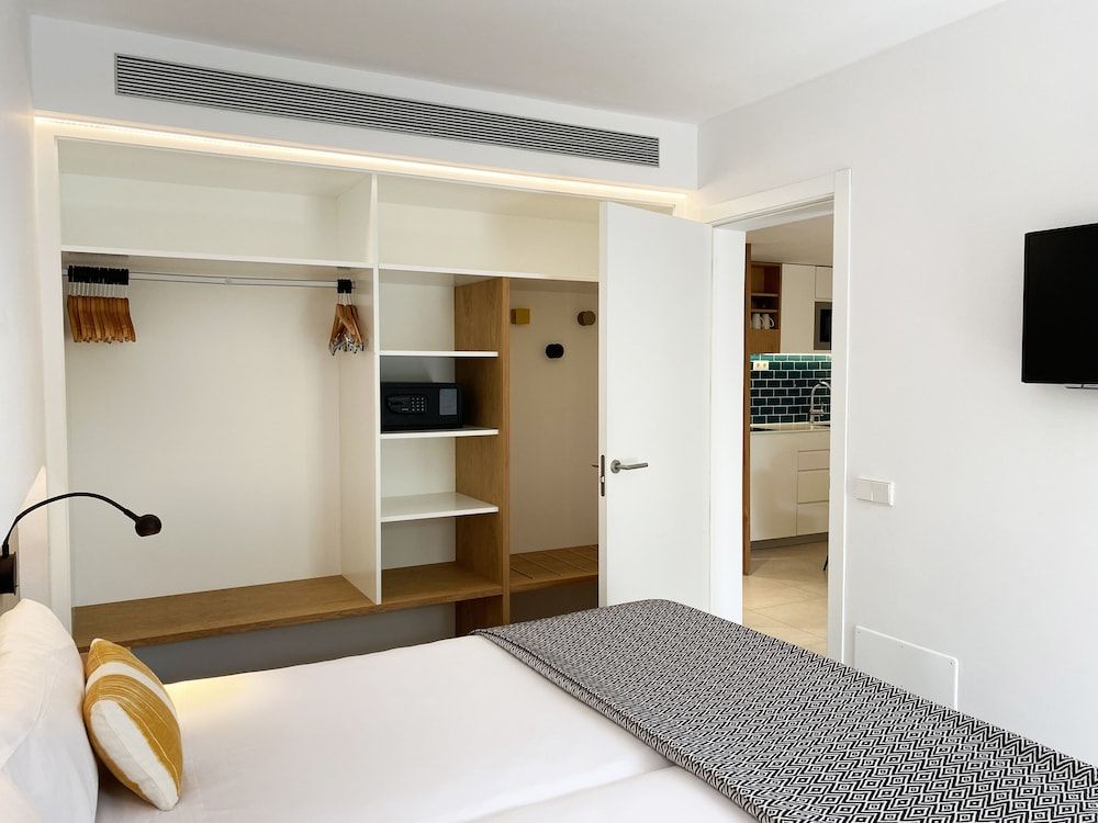 Select apartment, 1 bedroom