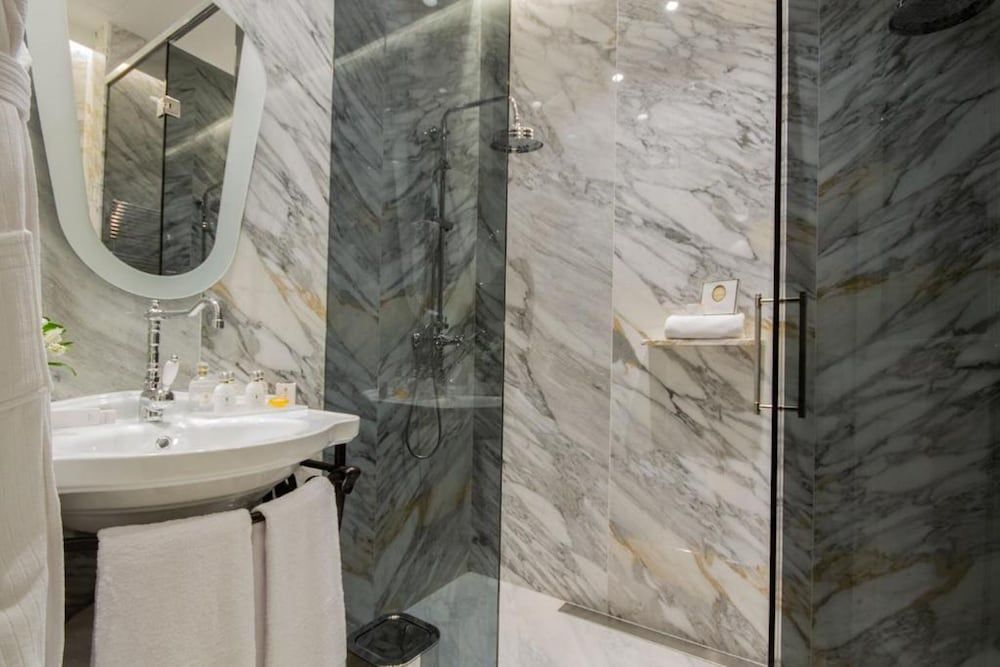 MYR Palacio Vallier Double Room 7