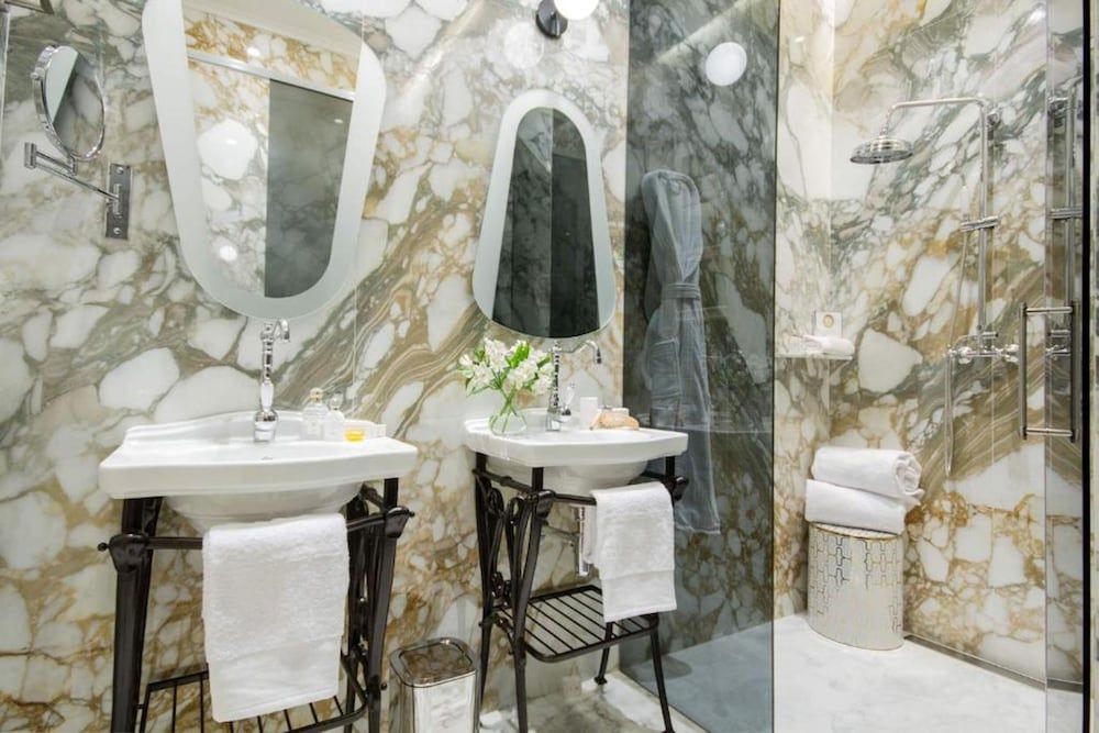 MYR Palacio Vallier Double Room 5