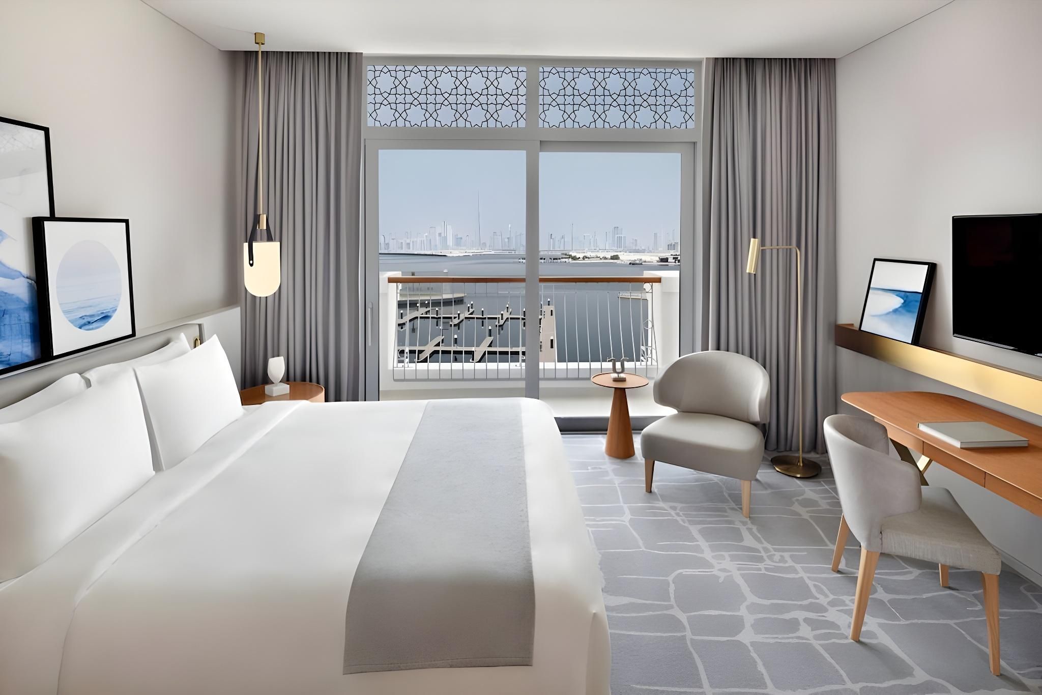 Deluxe Marina View Room King