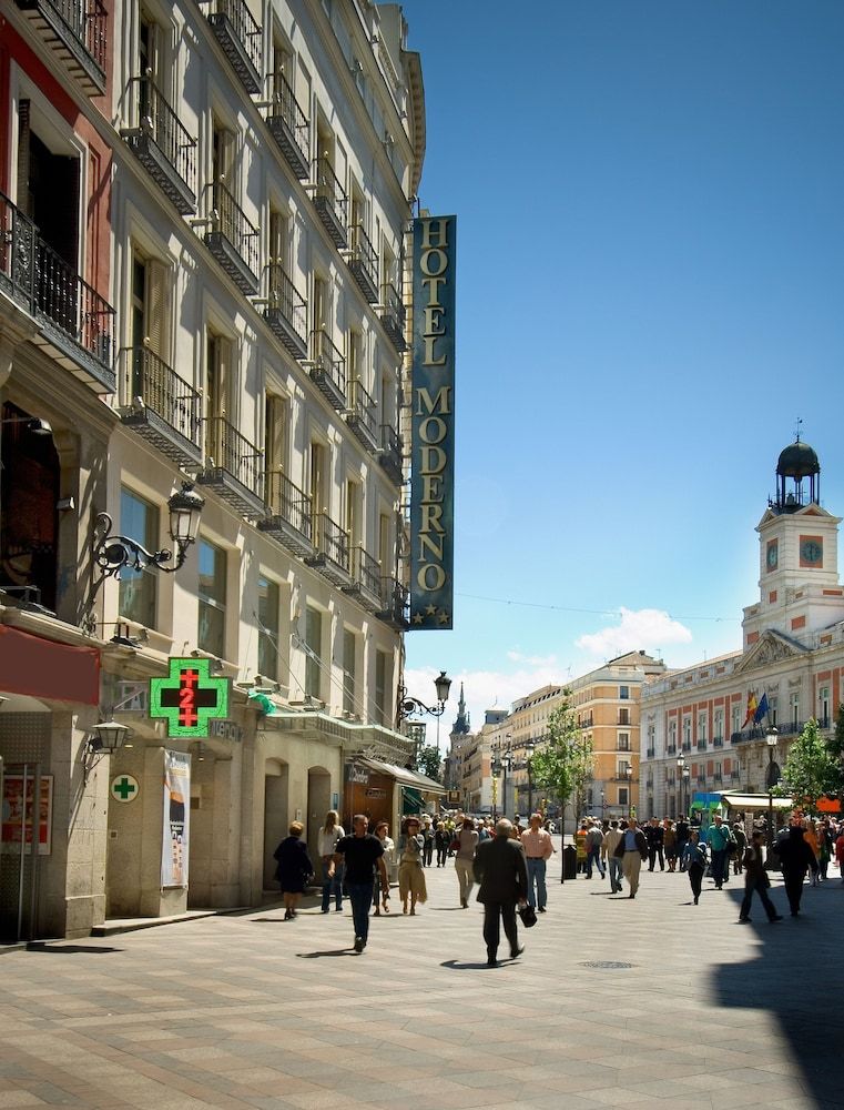 undefined Hotel Moderno Puerta del Sol 2