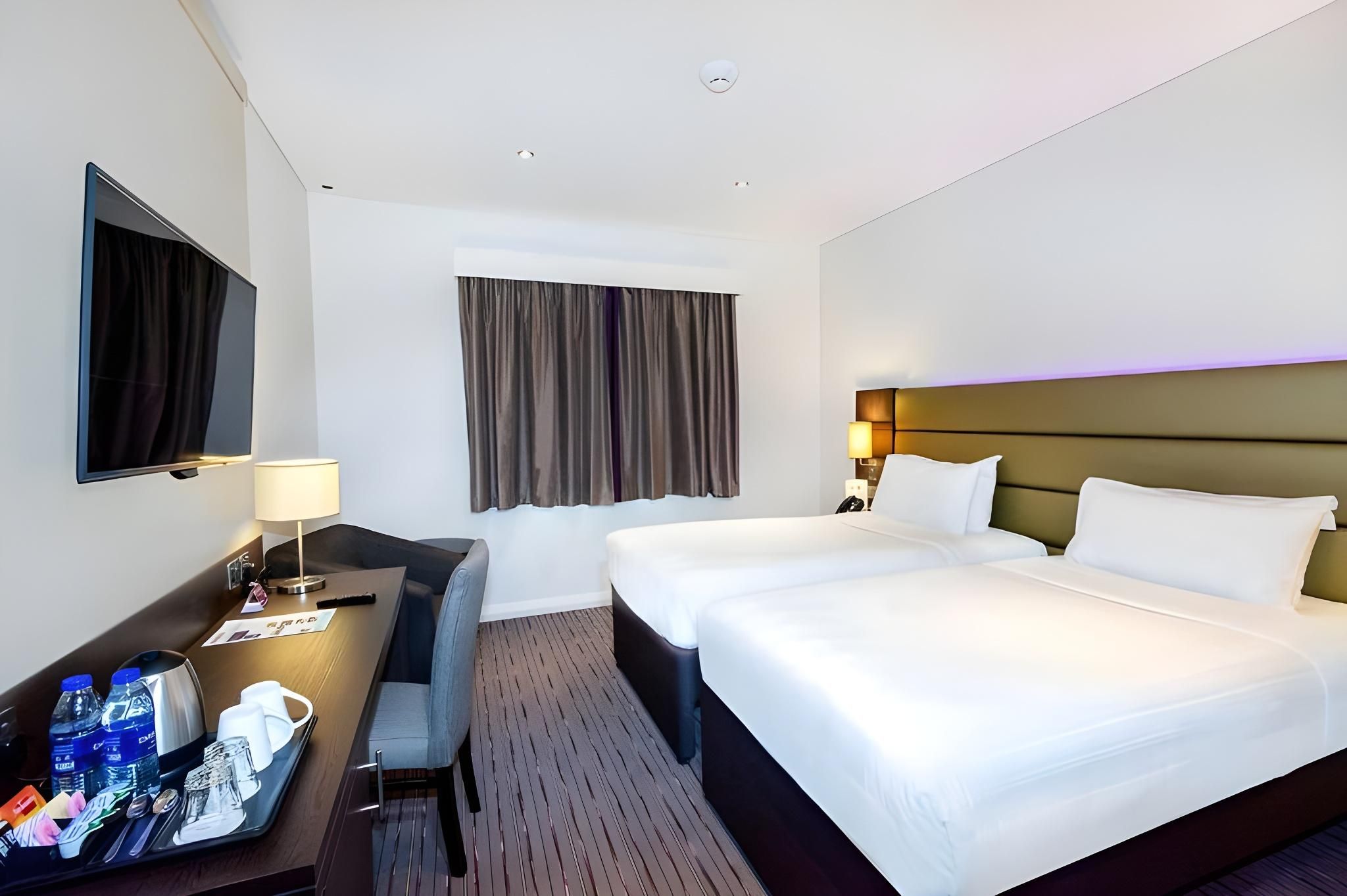 Premier Inn Dubai Al Jaddaf Non-Smoking - Twin Room - Free Shuttle to Festival City Mall 2