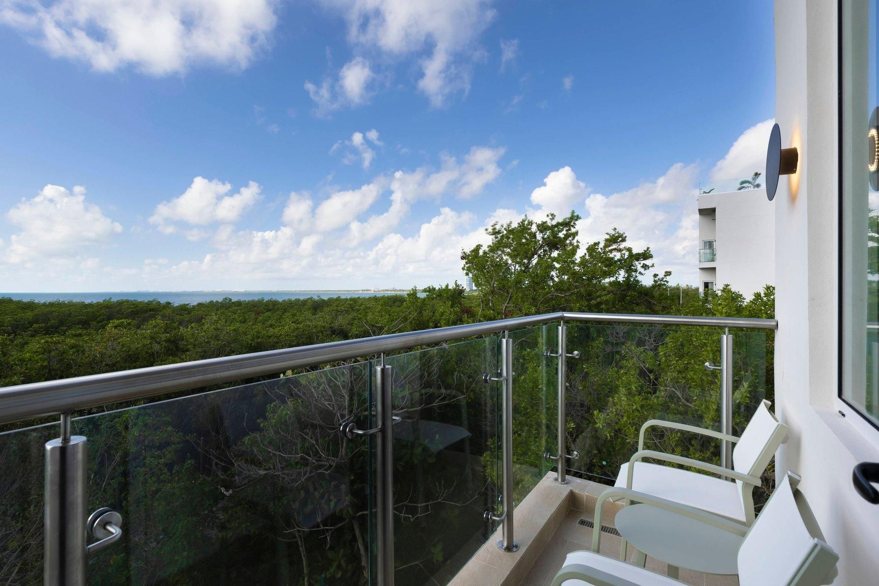 Studio, 1 King, Sofa bed, Partial ocean view, Balcony