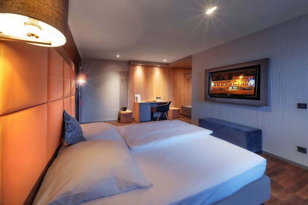 undefined Hotel Cult 5