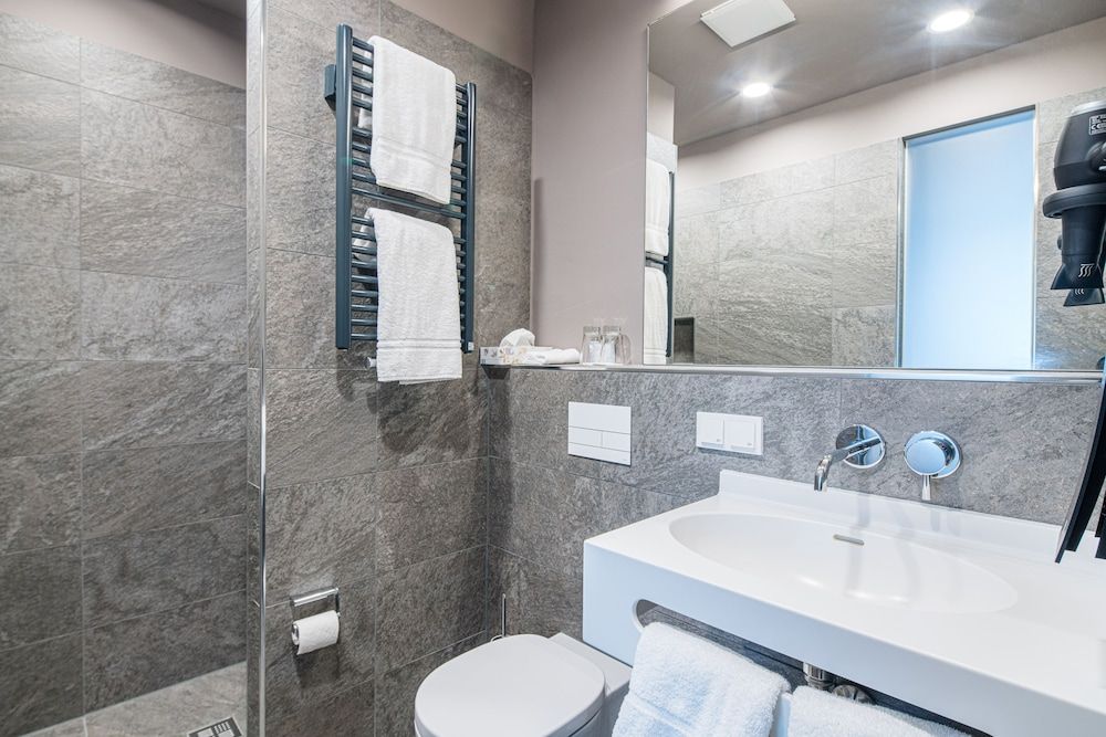 undefined Hotel Cult 10