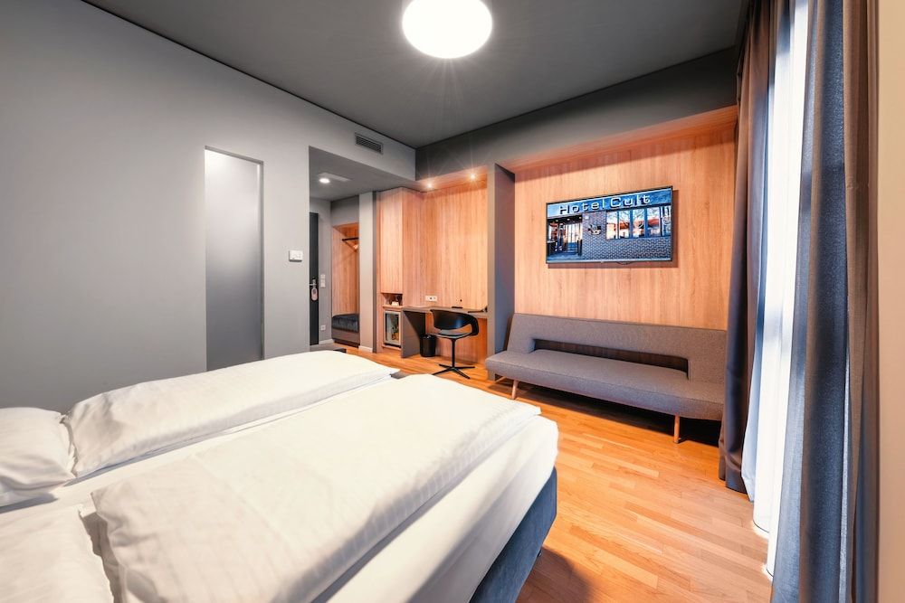 undefined Hotel Cult 4