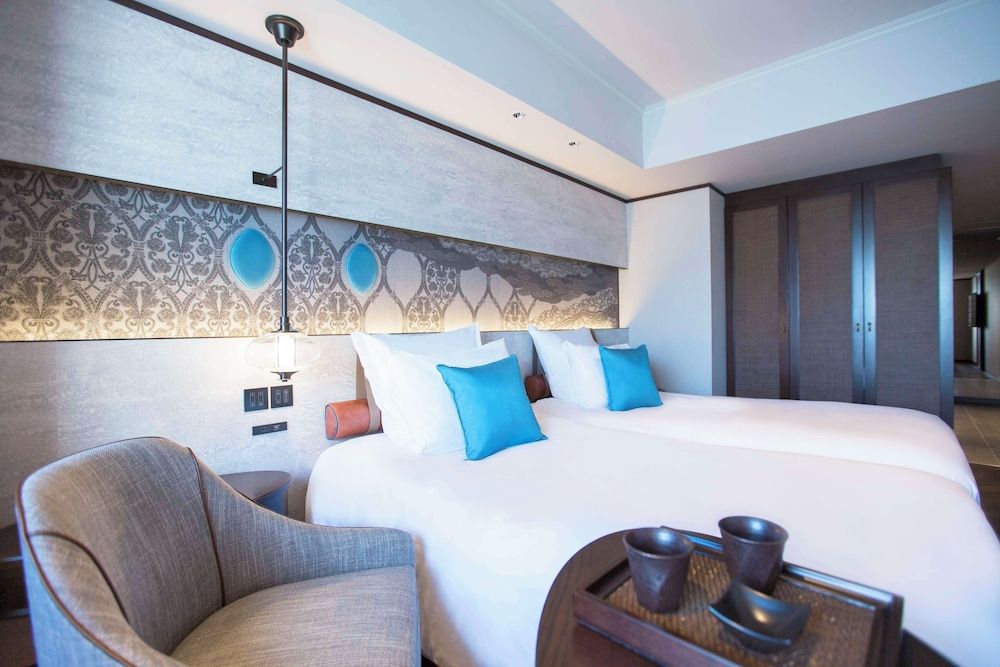 Deluxe Room, 1 King Bed, Corner
