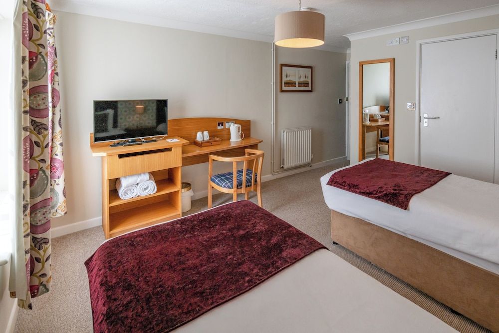 The Avon Causeway Hotel Standard Twin Room, Ensuite 4